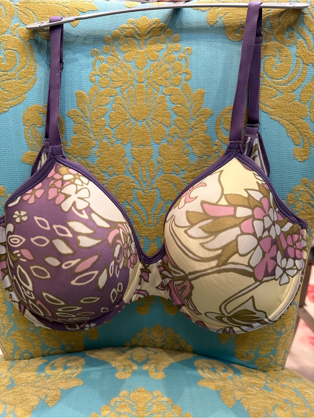 Body by Victoria 38D Purple & Green Floral T-Shirt Bra - Women's Intimates